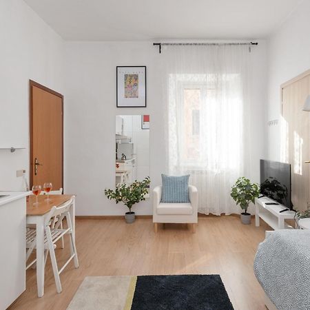 Central Little Basic Apartment โรม ภายนอก รูปภาพ